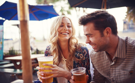 Comment pousser un homme à m&rsquo;inviter à un 1er rdv ?